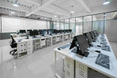 激發(fā)潛能，鑄就成才夢想 西安西京職業(yè)高級中學(xué)計算機(jī)技術(shù)咨詢